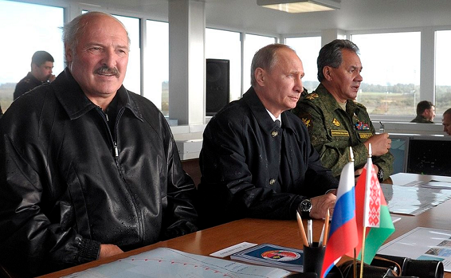 Putin Lukashenko Shoigu Zapad 2013 Kremlin